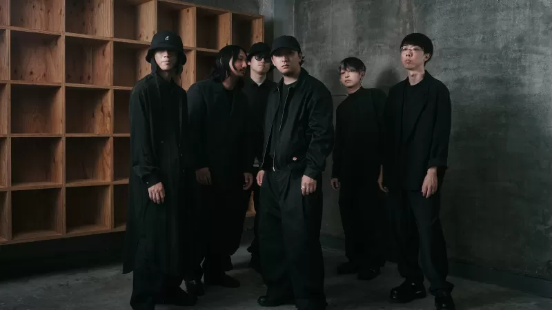 Black petrol Kondiget Earste Fol Album oer Fiif Jier oan, 'Diaspora'