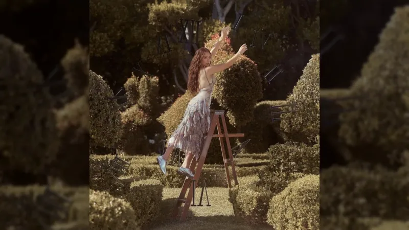 Laufey Yaɗɓe Album Deluxe, Bidiyow Muƙi Sabo, da Kwanakin Yawon shakatawa na Asiya