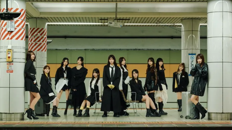 ≒JOY Debuts Dark Rock Anthem 'Rockstarsama' on National TV