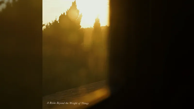 Sugar Candy veröffentlicht Heilungs-Album „A Room Beyond the Weight of Things“