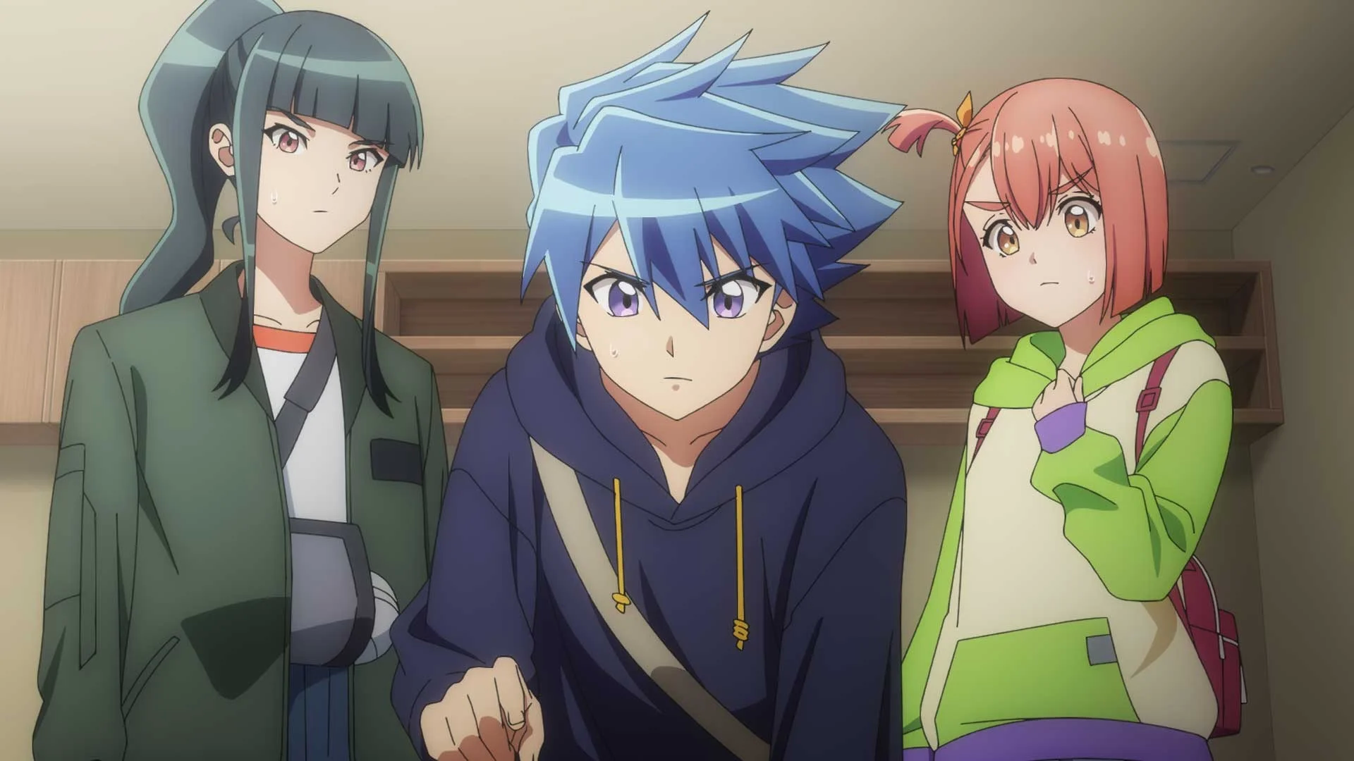 Tre animekaraktärer i ett rum, en med blått taggigt hår i mitten, ser beslutsam ut.