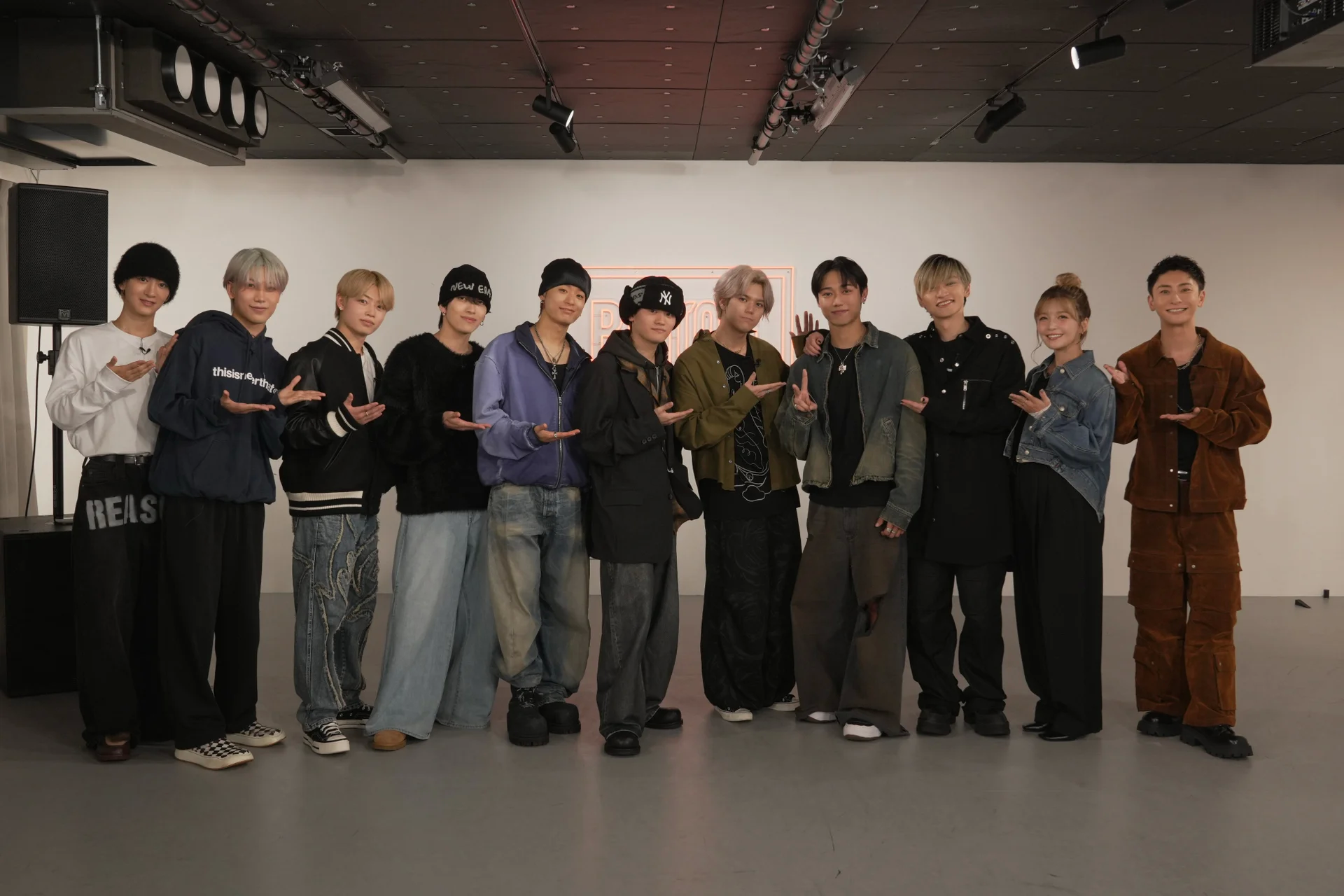 MAZZEL тобунун ички шарттагы сүрөтү