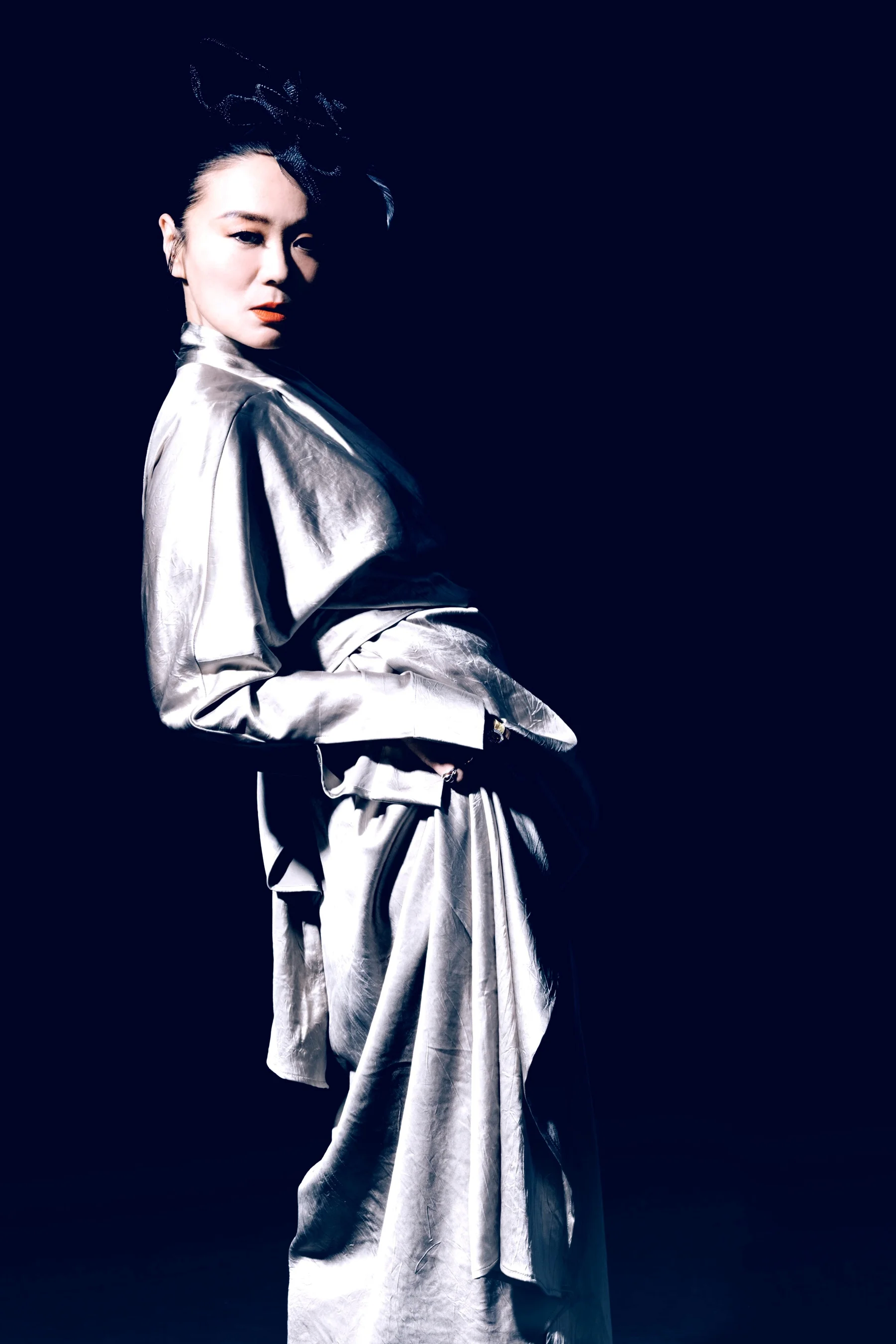 PUSHIM i en metallisk outfit