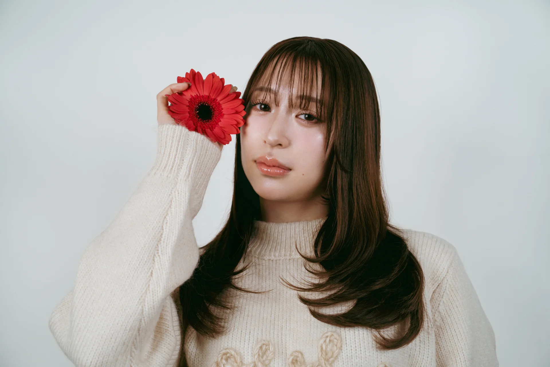 Mahiru ar sarkanu ziedu