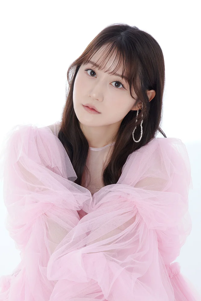 La actriz de voz Yui Ogura