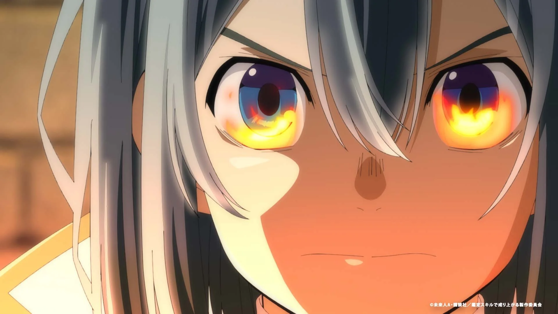 Anime-Figur mit silbernen Haaren und leuchtenden Augen